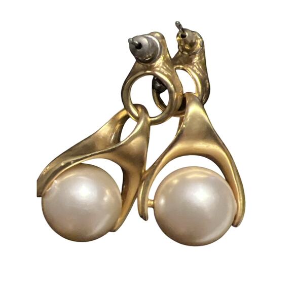 Modernist Earrings Matte Gold Pierced Dangle Stud Faux Pearl Designer Inspired - Picture 8 of 9